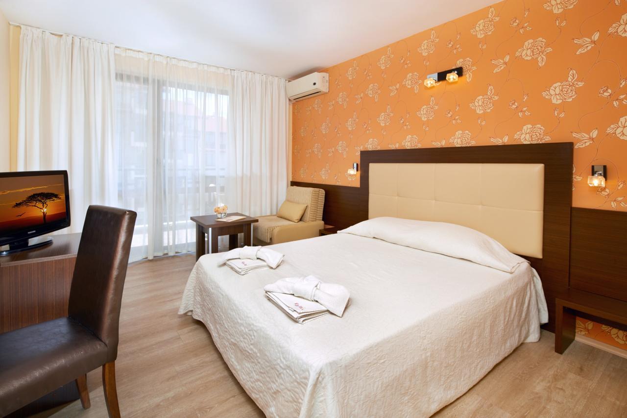 Relax Holiday Complex & Spa Slăntjev Brjag Exteriör bild
