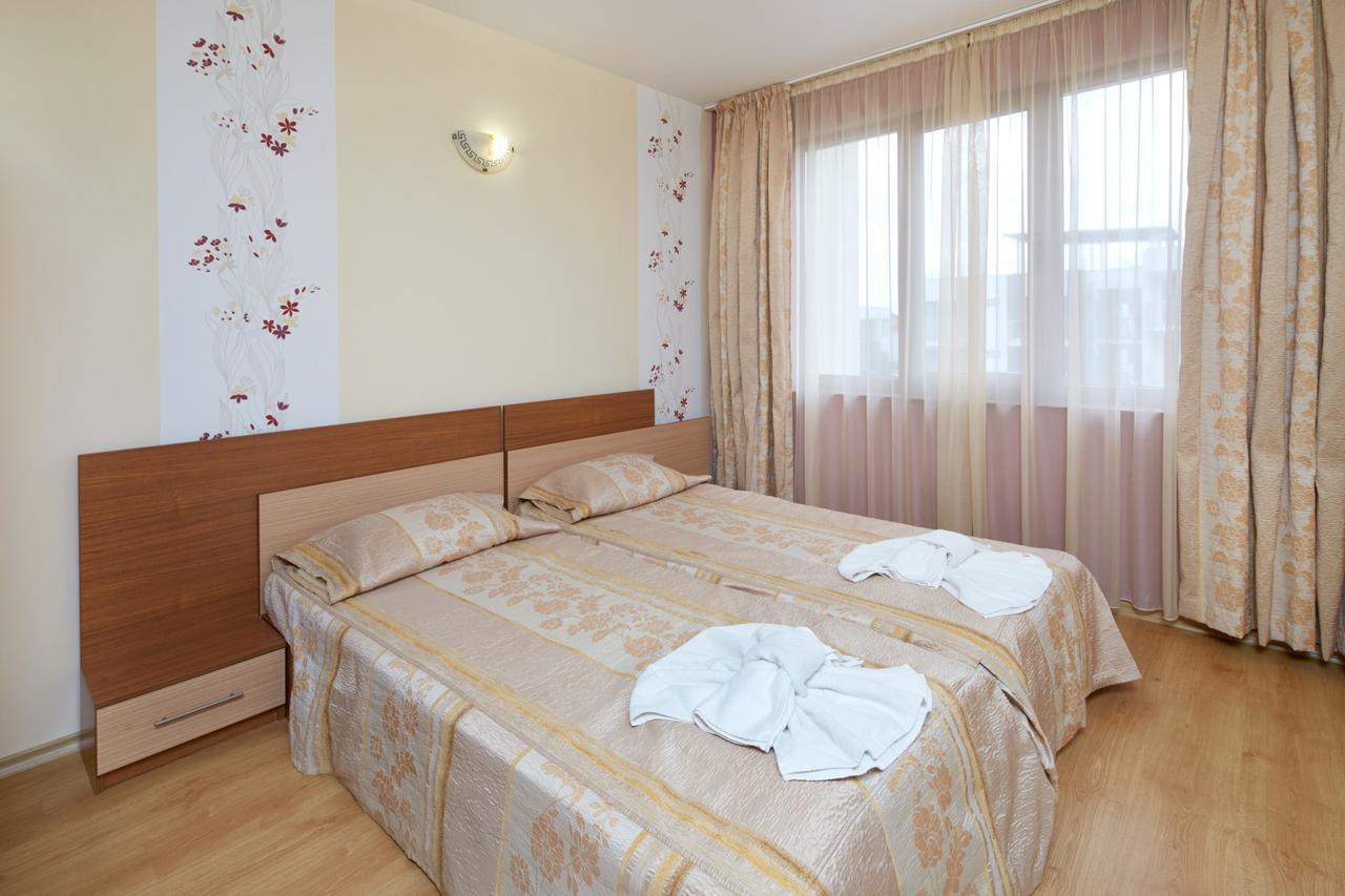 Relax Holiday Complex & Spa Slăntjev Brjag Exteriör bild