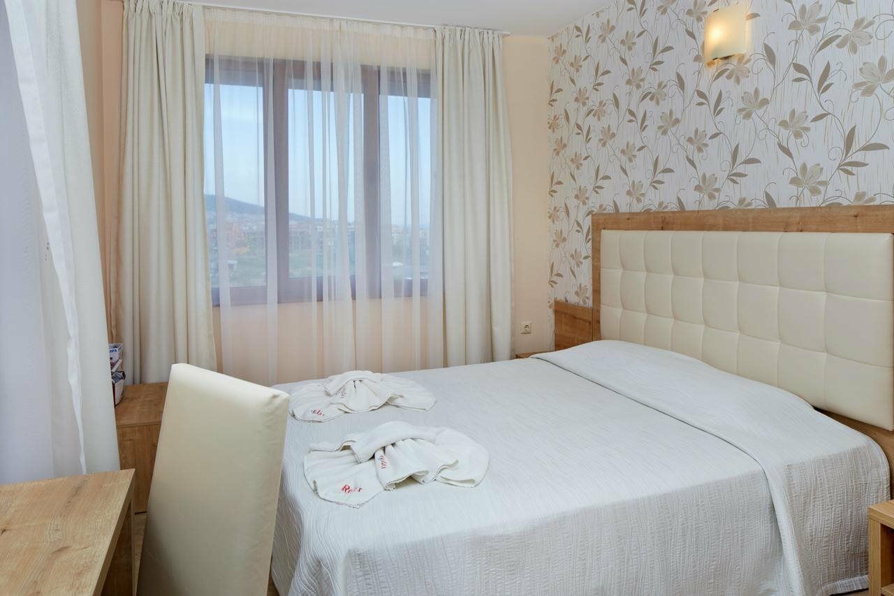 Relax Holiday Complex & Spa Slăntjev Brjag Exteriör bild